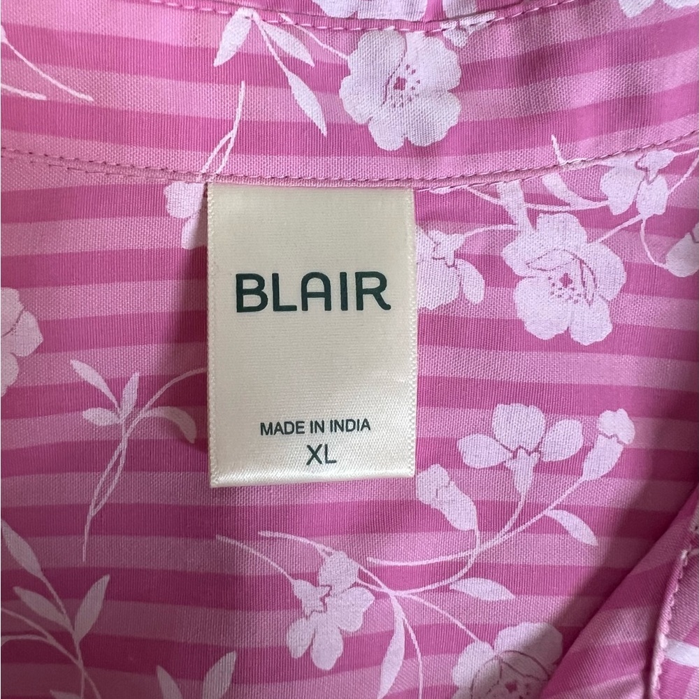 Blair button down‎ top - Picture 3 of 5